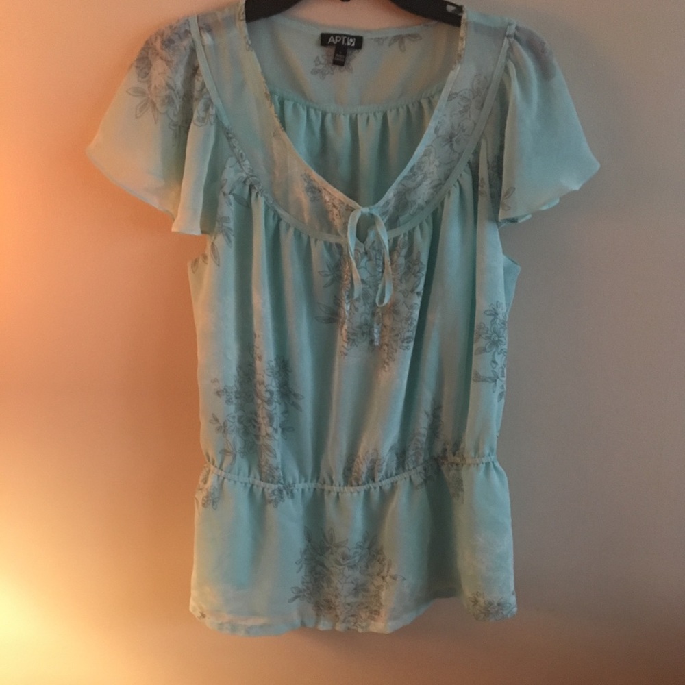Apt 9 floral blouse